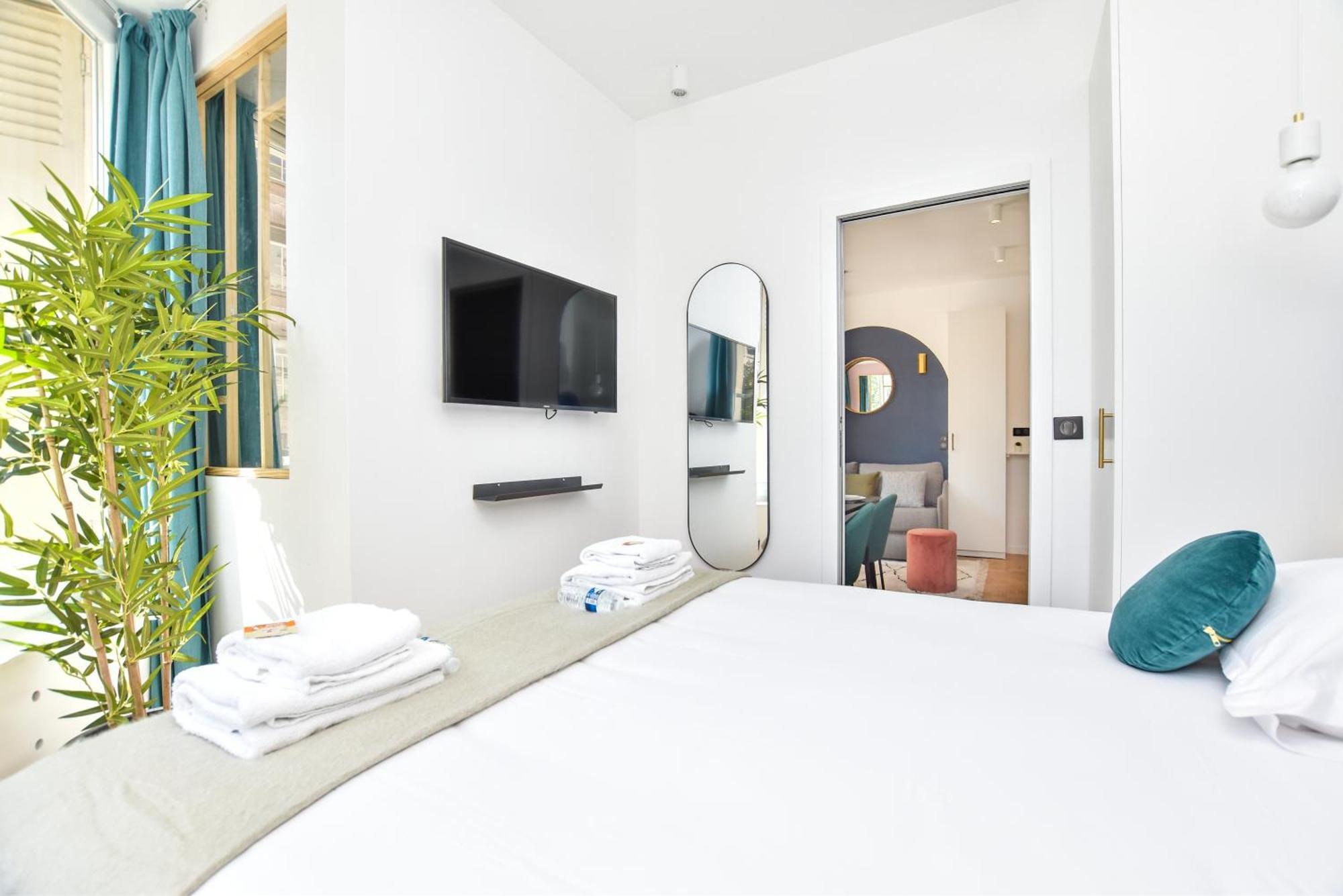Charming And Cosy Flat Next To The Eiffel Tower Lejlighed Paris Eksteriør billede