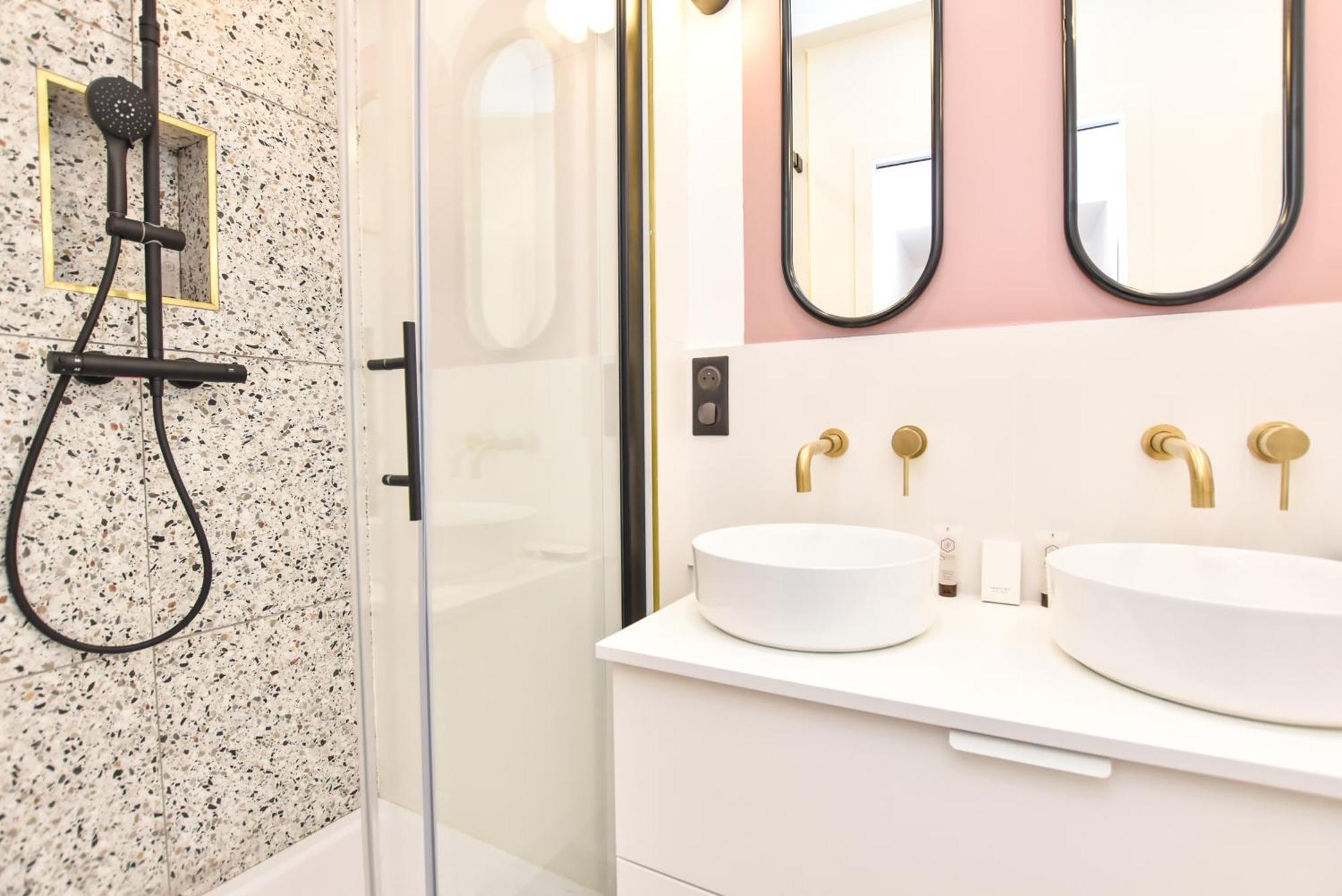 Charming And Cosy Flat Next To The Eiffel Tower Lejlighed Paris Eksteriør billede